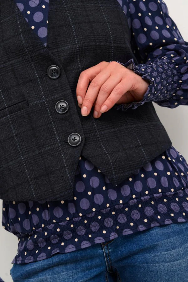 Culture Beatriz Halterneck Waistcoat - Image 5
