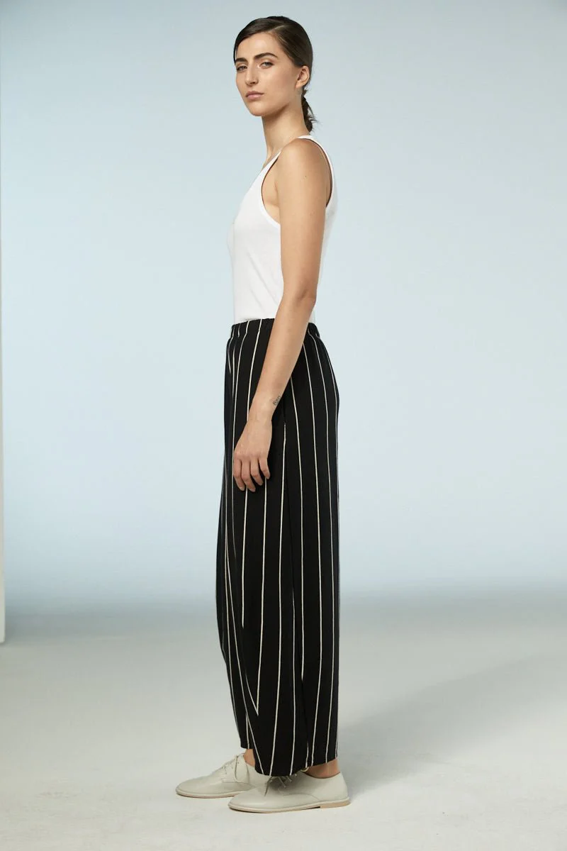 Neirami Elastic Pleat Trousers Nera - Image 4