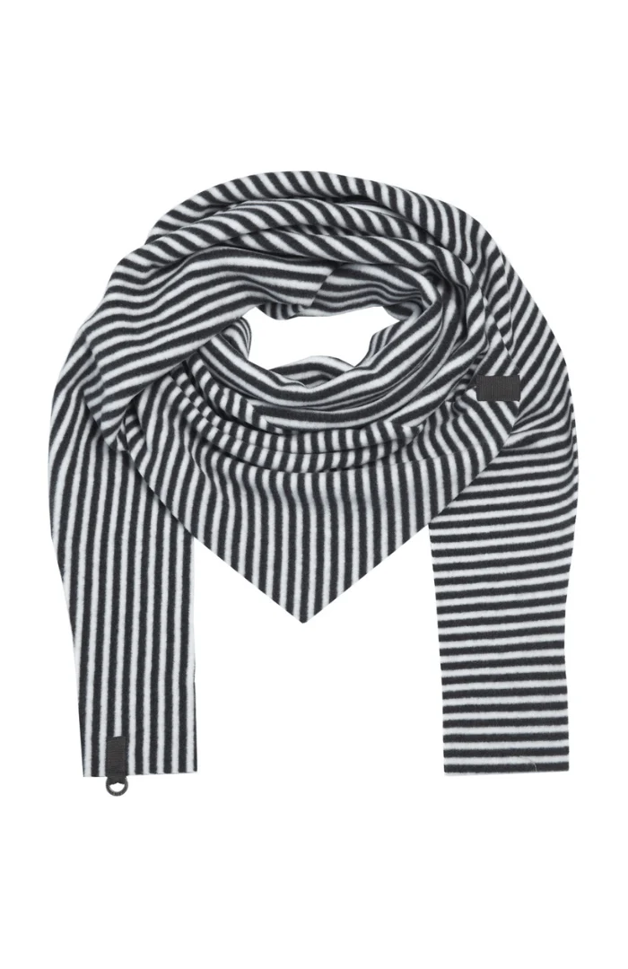 Henriette Steffensen 4051 Triangle Scarf - Image 8