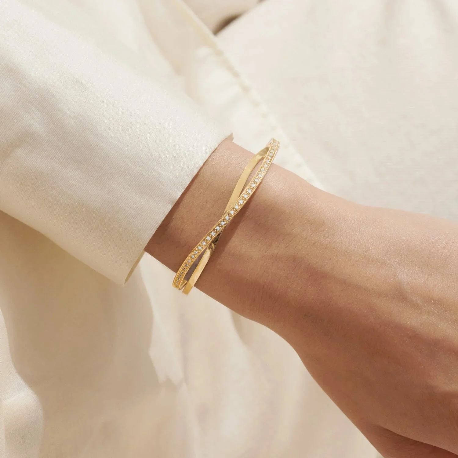 Joma Jewellery Bracelet Bar Crossover Bangle - Image 2