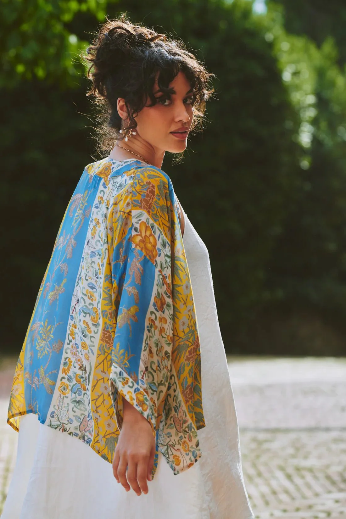 One Hundred Stars Ribbons Gold Kimono - Image 3