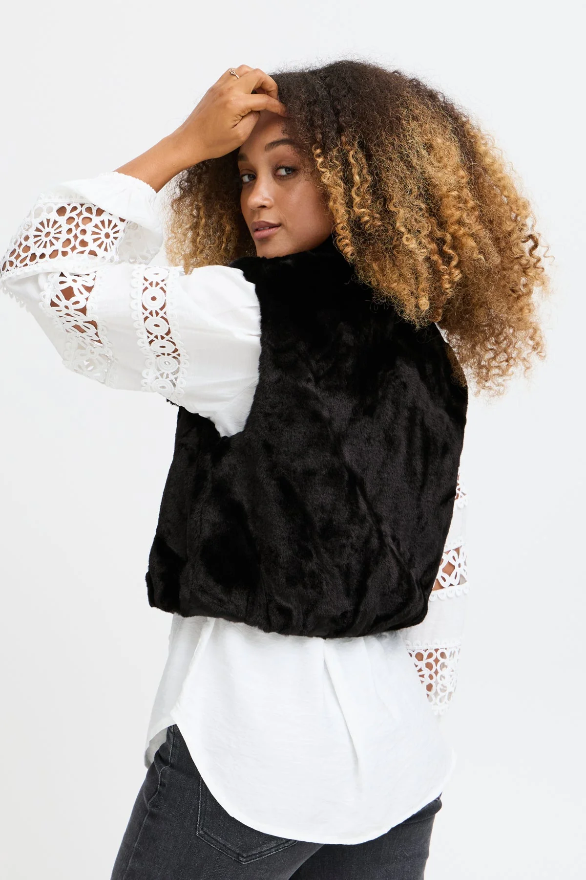 Sorbet Sbbine Faux Fur Waistcoat - Image 4