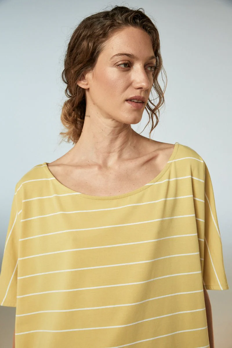 Neirami Squared Oversized T-Shirt Golden - Image 6