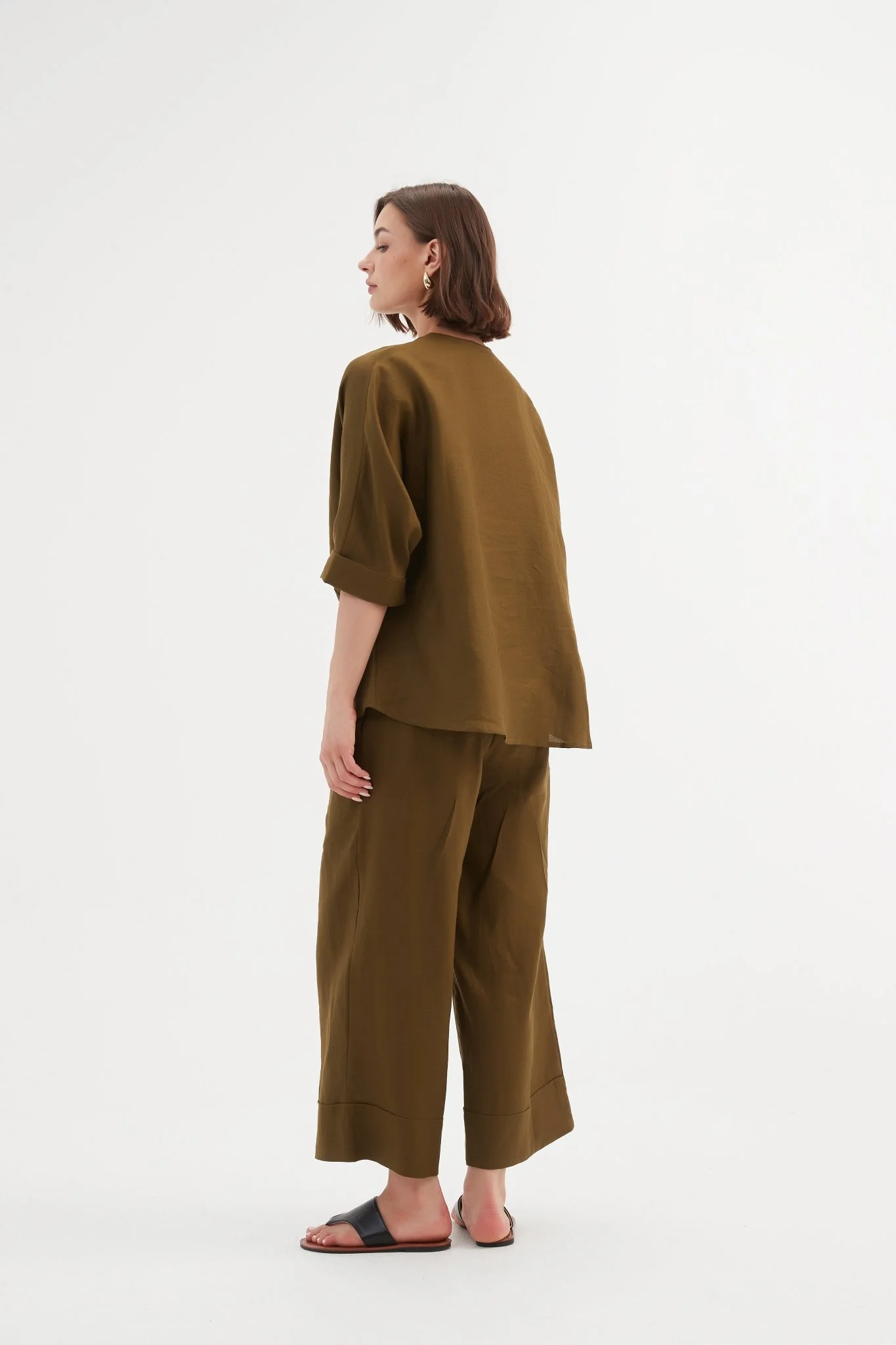 Tirelli Twist Front Top 100% Linen Dark Moss - Image 10