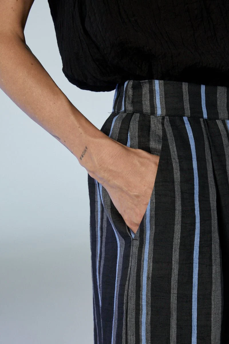 Neirami Trousers With Pleats - Image 3