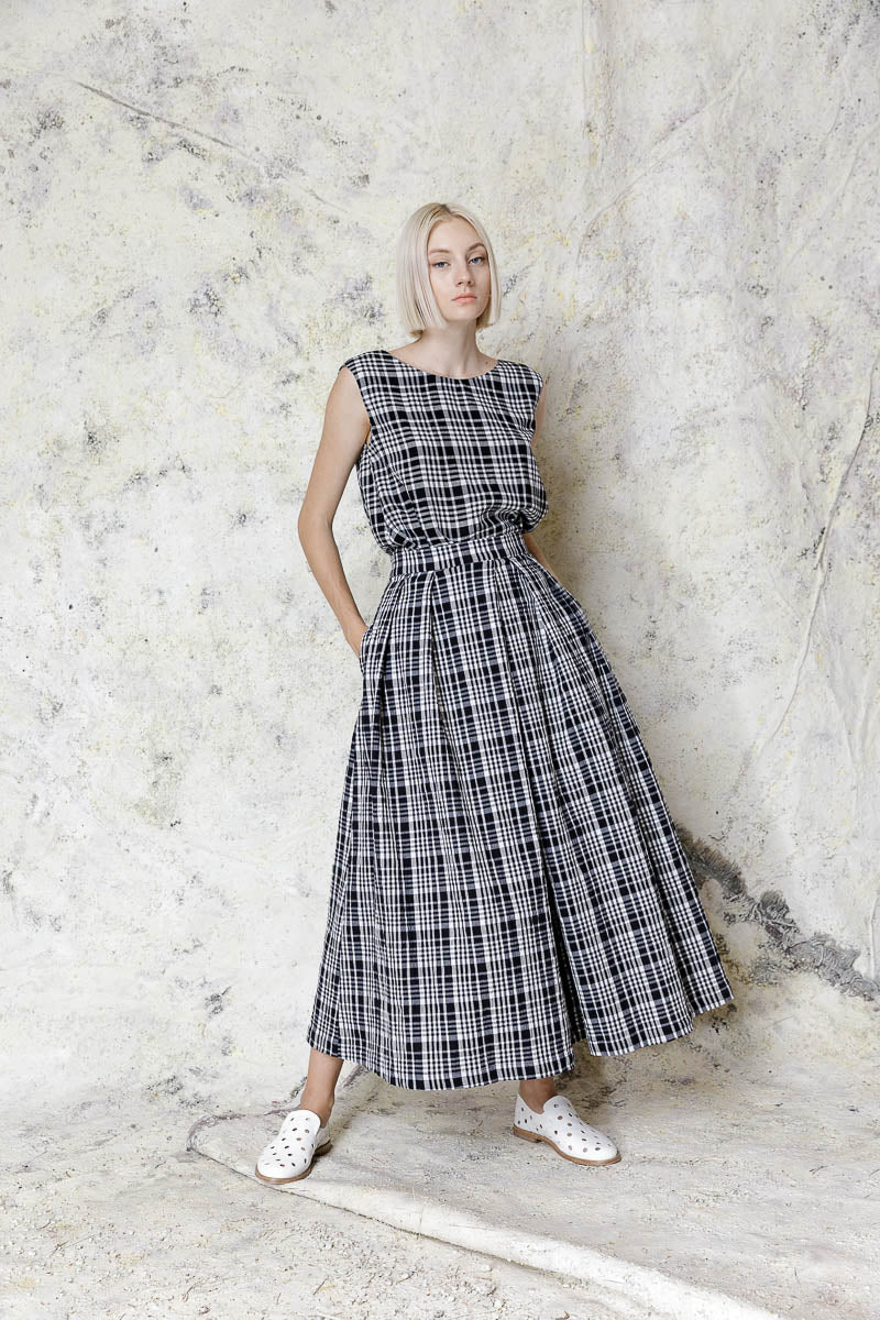 Neirami Two Pleats Skirt - Image 3