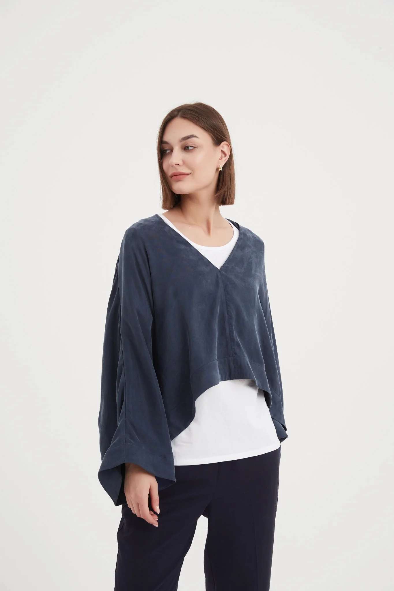 Tirelli V-Neck Oversized Layer Top - Image 21