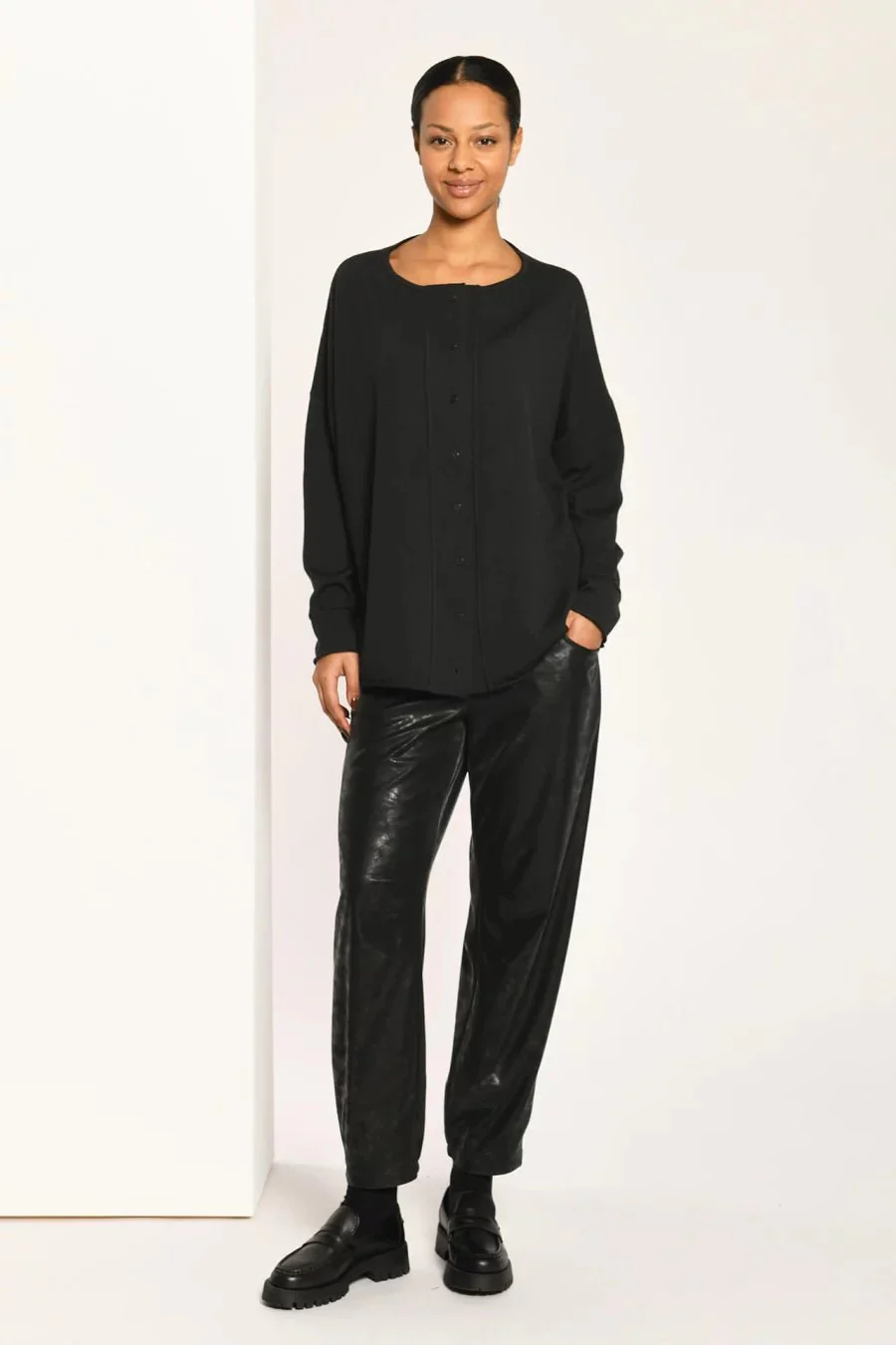 Vetono Round Shape Trouser Black